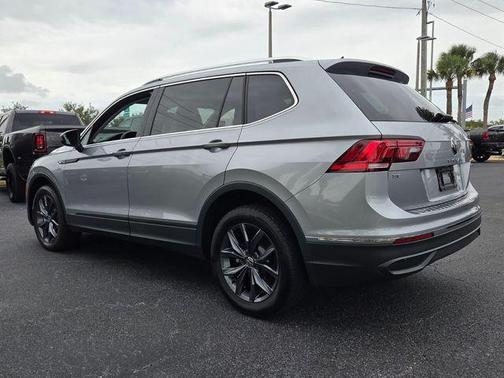 Pyrite Silver Metallic 2022 Volkswagen Tiguan 2.0T SE