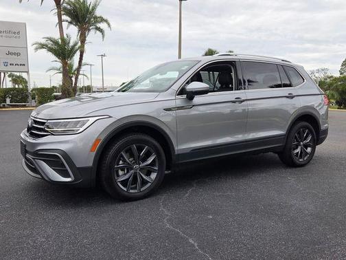 Pyrite Silver Metallic 2022 Volkswagen Tiguan 2.0T SE