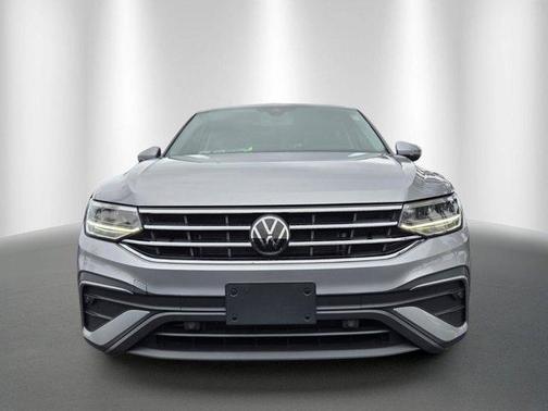 Pyrite Silver Metallic 2022 Volkswagen Tiguan 2.0T SE