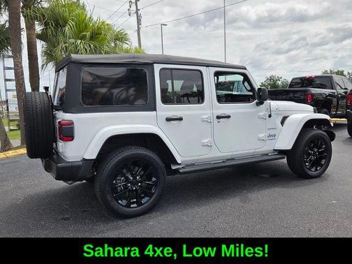 Bright White Clearcoat 2022 Jeep Wrangler Unlimited 4xe Sahara