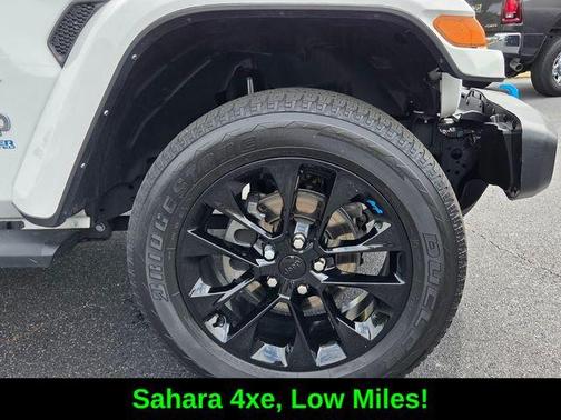 Bright White Clearcoat 2022 Jeep Wrangler Unlimited 4xe Sahara