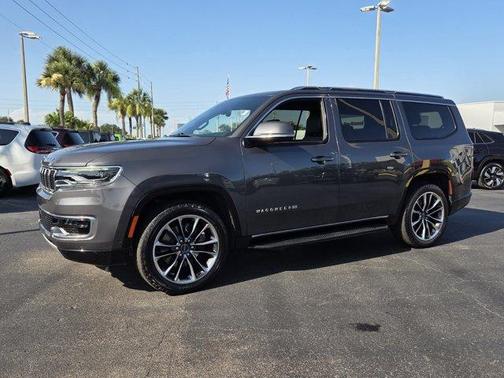 Metallic 2022 Jeep Wagoneer Series II