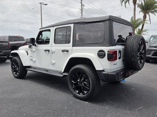 Bright White Clearcoat 2022 Jeep Wrangler Unlimited 4xe Sahara