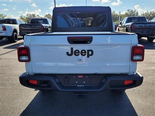 2025 Jeep Gladiator Sport