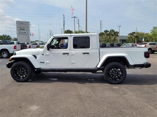 2025 Jeep Gladiator Sport