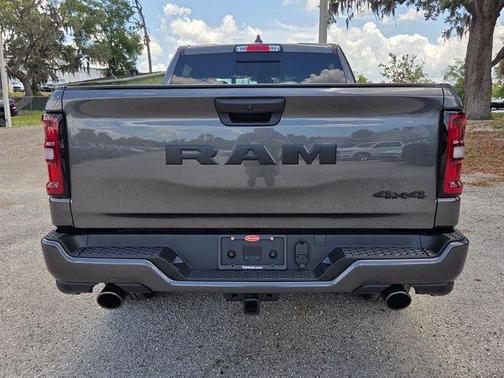 Granite Crystal Clearcoat Metallic 2026 RAM 1500 Express