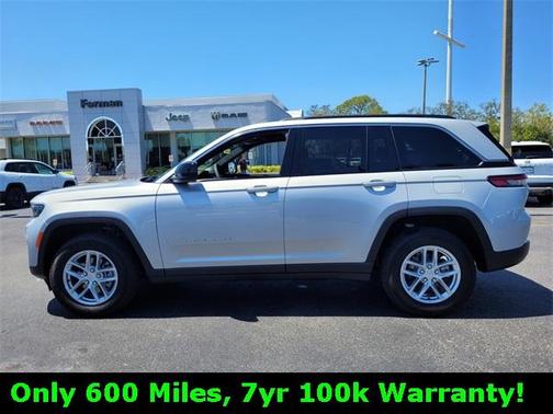 2025 Jeep Grand Cherokee Laredo