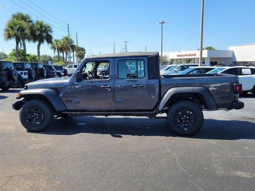 2025 Jeep Gladiator Sport