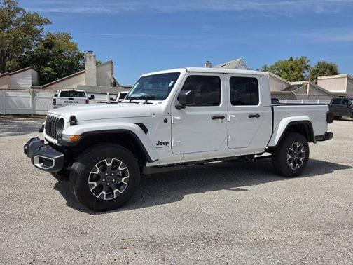 2026 Jeep Gladiator Sport