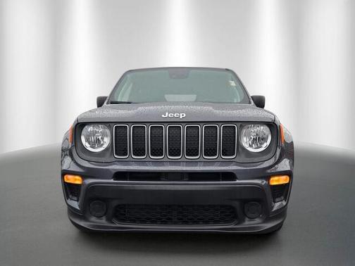 Graphite Gray 2023 Jeep Renegade Latitude