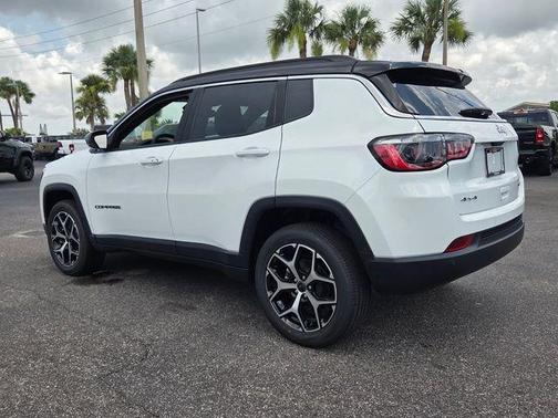 Bright White Clearcoat 2026 Jeep Compass Limited