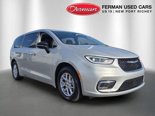 Silver Mist Clearcoat 2024 Chrysler Pacifica Touring-L