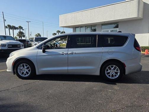 Silver Mist Clearcoat 2024 Chrysler Pacifica Touring-L