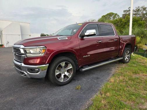 Delmonico Red Pearlcoat 2022 RAM 1500 Laramie