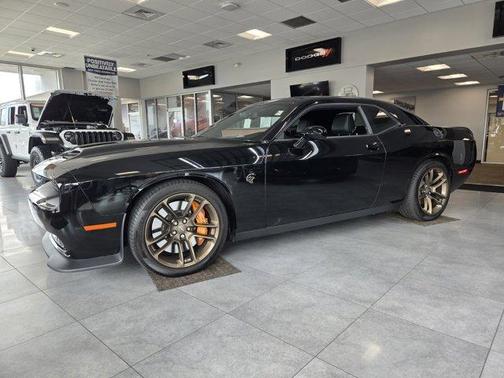 Pitch Black Clearcoat 2023 Dodge Challenger SRT Hellcat