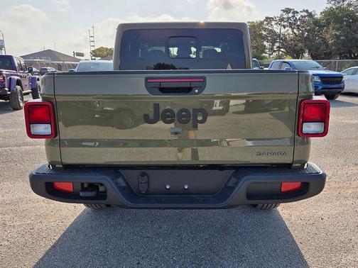 Sahara Beige 2026 Jeep Gladiator Sport