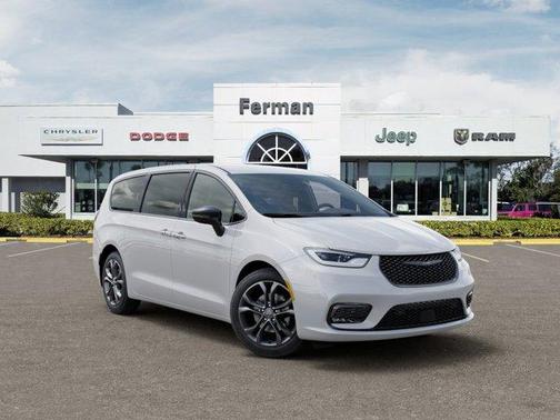 Bright White Clearcoat 2026 Chrysler Pacifica Select