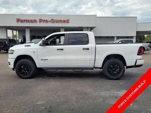 Bright White Clearcoat 2026 RAM 1500 Big Horn/Lone Star