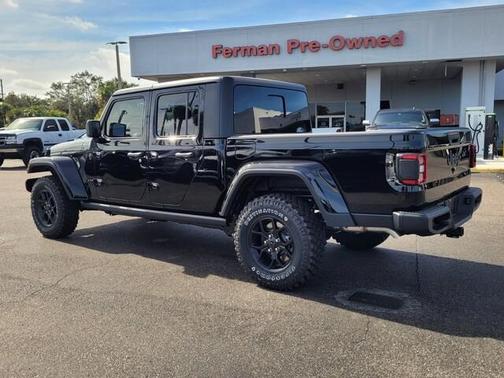 Black Clearcoat 2026 Jeep Gladiator Sport