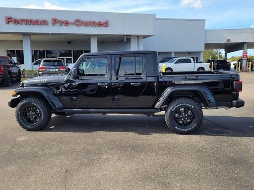 Black Clearcoat 2026 Jeep Gladiator Sport