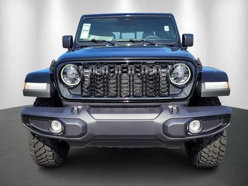 Black Clearcoat 2026 Jeep Gladiator Sport