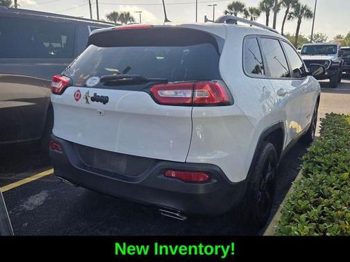 Bright White Clearcoat 2018 Jeep Cherokee Latitude