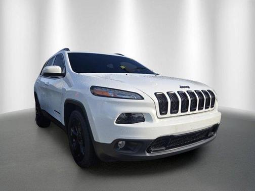 Bright White Clearcoat 2018 Jeep Cherokee Latitude