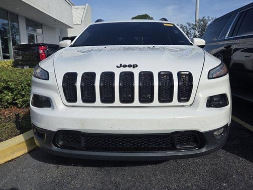Bright White Clearcoat 2018 Jeep Cherokee Latitude