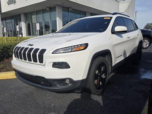 Bright White Clearcoat 2018 Jeep Cherokee Latitude
