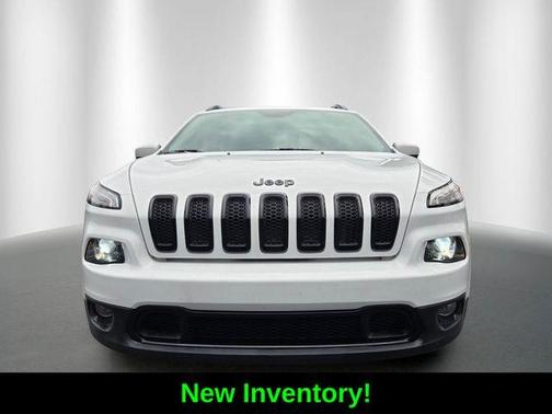Bright White Clearcoat 2018 Jeep Cherokee Latitude