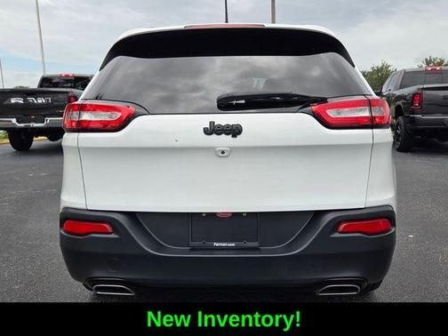 Bright White Clearcoat 2018 Jeep Cherokee Latitude