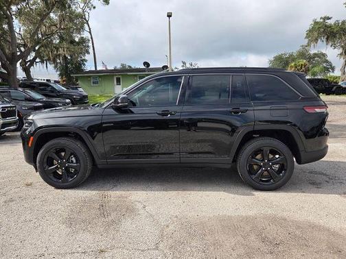 Diamond Black 2026 Jeep Grand Cherokee Limited