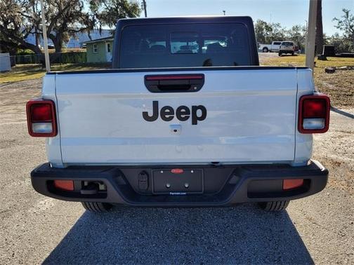2026 Jeep Gladiator Sport