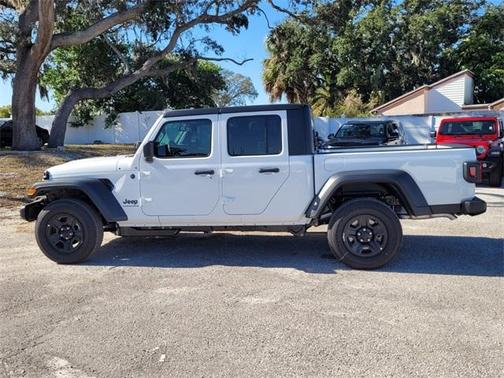 2026 Jeep Gladiator Sport