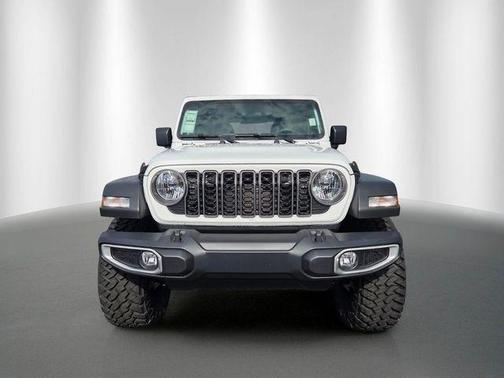 Bright White Clearcoat 2026 Jeep Gladiator Sport