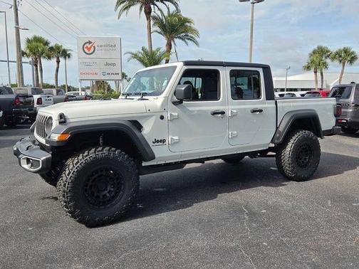 Bright White Clearcoat 2026 Jeep Gladiator Sport