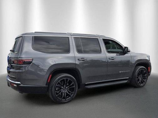 Metallic 2022 Jeep Wagoneer Series III