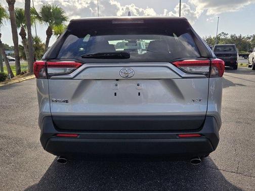 Silver Sky Metallic 2022 Toyota RAV4 XLE