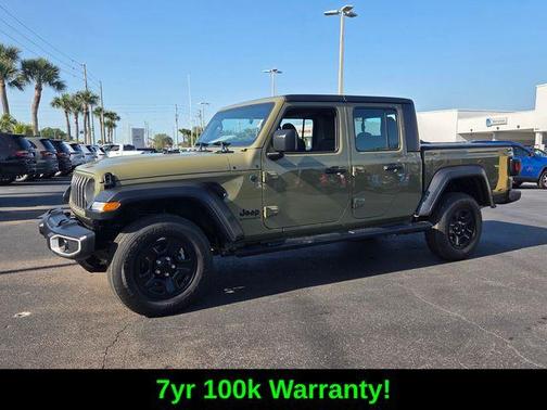41 2025 Jeep Gladiator Sport