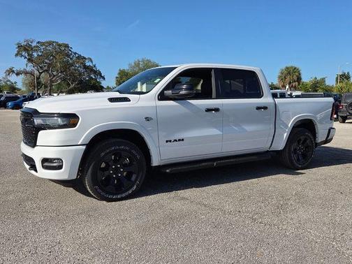 Bright White Clearcoat 2026 RAM 1500 Big Horn/Lone Star