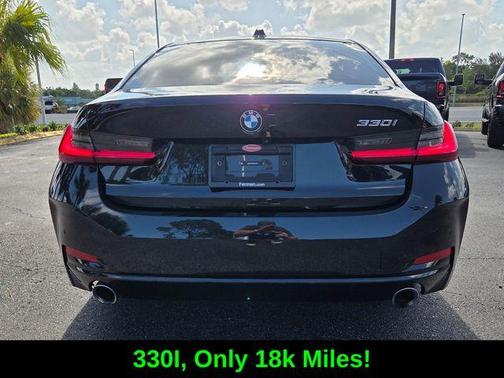 Black Sapphire Metallic 2024 BMW 330 i
