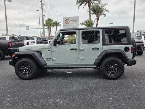 Earl Clearcoat 2024 Jeep Wrangler Sport