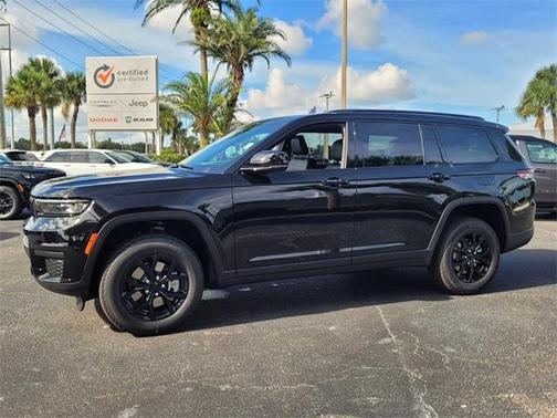 2025 Jeep Grand Cherokee L Laredo