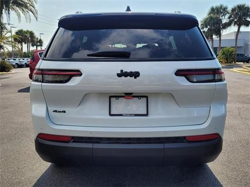 2025 Jeep Grand Cherokee L Laredo