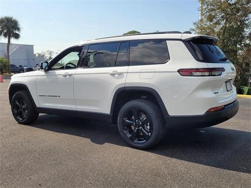 2025 Jeep Grand Cherokee L Laredo