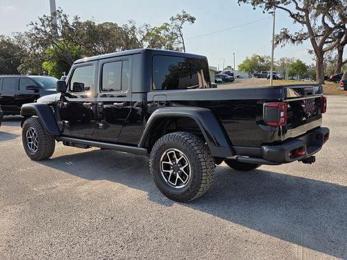 Black Clearcoat 2026 Jeep Gladiator Rubicon