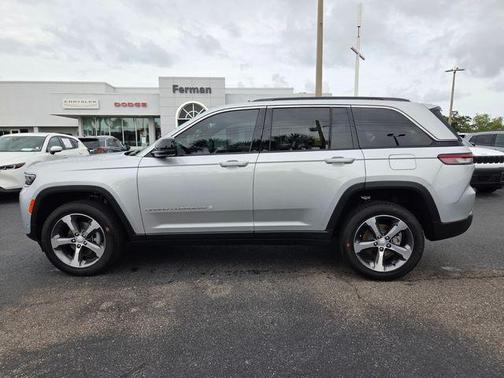 Silver Zynith 2026 Jeep Grand Cherokee Limited