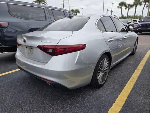 Silverstone Gray Metallic 2017 Alfa Romeo Giulia Ti