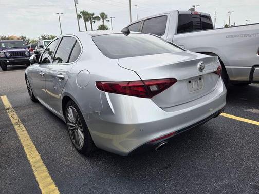 Silverstone Gray Metallic 2017 Alfa Romeo Giulia Ti
