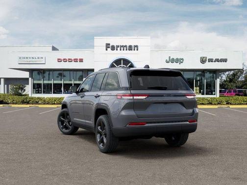Sting Gray Clearcoat 2027 Jeep Grand Cherokee Limited